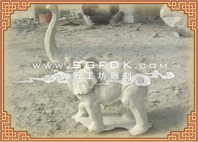 大象��泉雕塑加工�^程：大象��泉泥稿