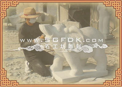 大象��泉雕塑加工�^程：大象��泉雕刻 